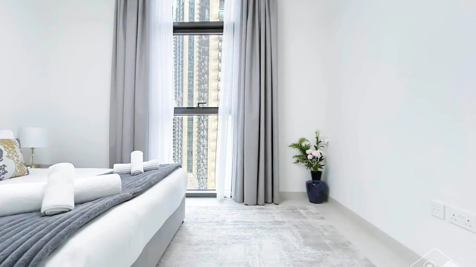 Stunning Burj Crown 2Bedroom With Balcony & View Dubai Apartment